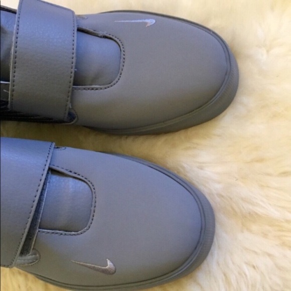 Nike Gray Flystepper 2K3 Sneakers - Picture 6 of 8